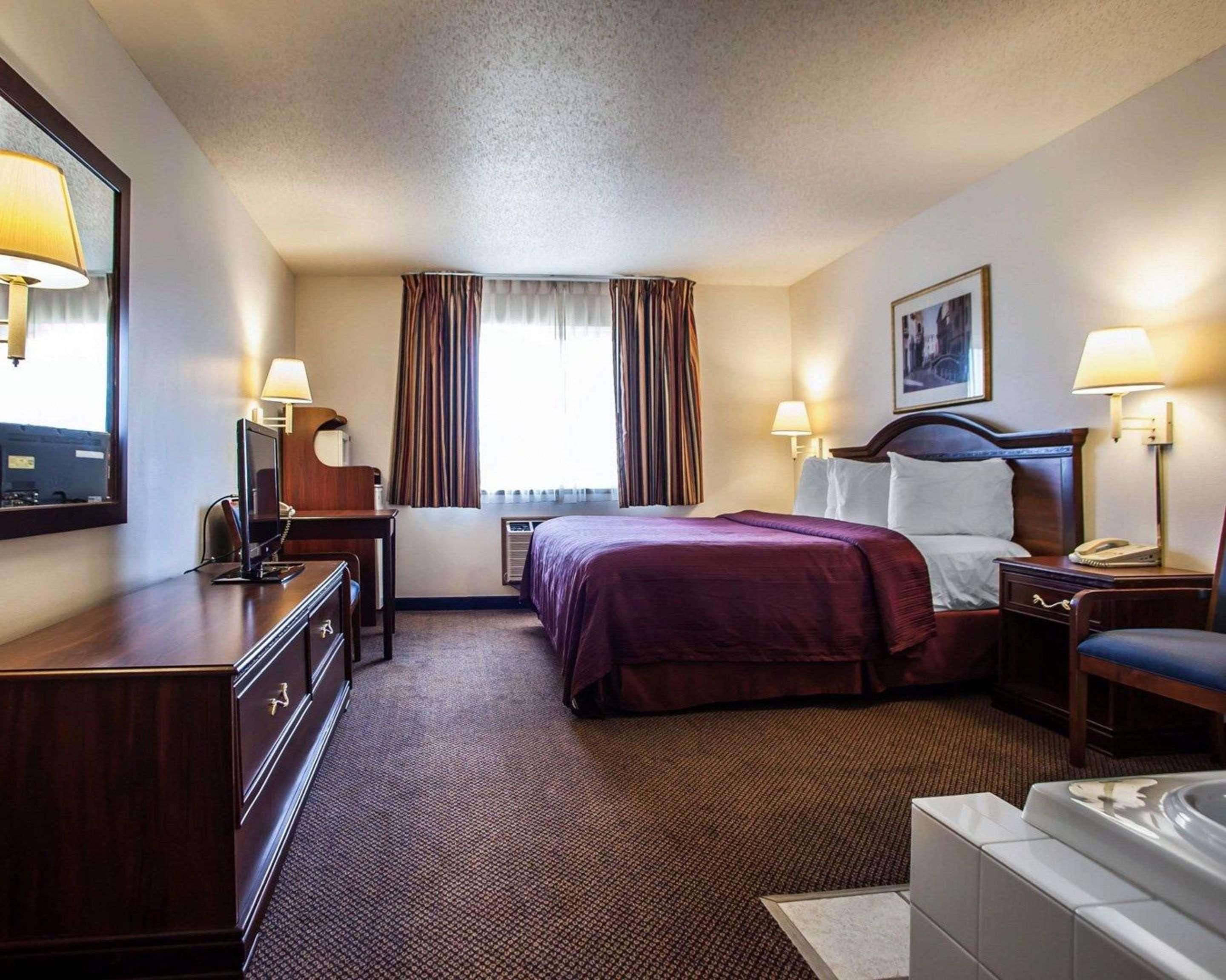Quality Inn & Suites Eldridge Davenport North Exterior foto